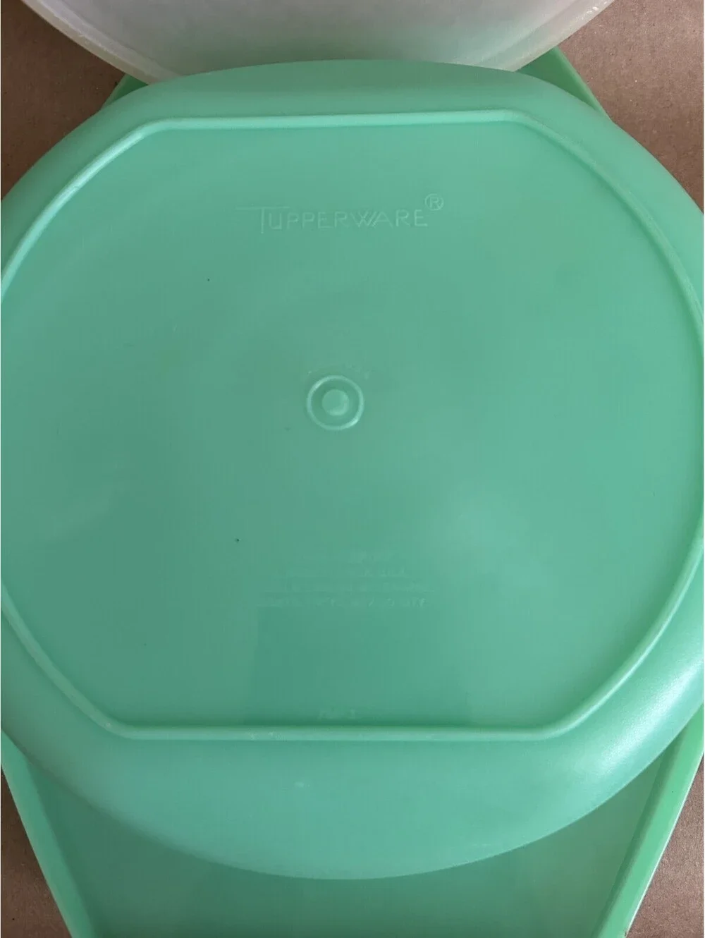 TUPPERWARE VINTAGE JADEITE GREEN STORAGE BOWL #786-3 W/SEAL LID  #230-18
